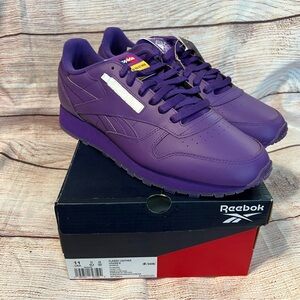 Reebok Classic Leather Running Shoes - Size 11 - NWT